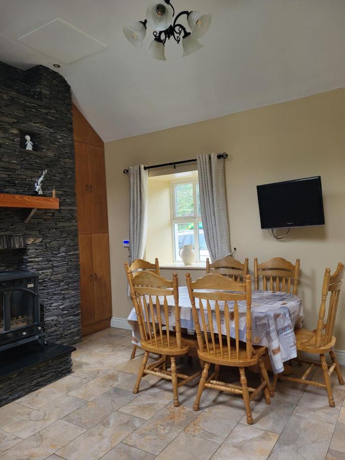 Colleen Bawn Cottage Gap Of Dunloe Kerry Laune Bridge Exterior photo